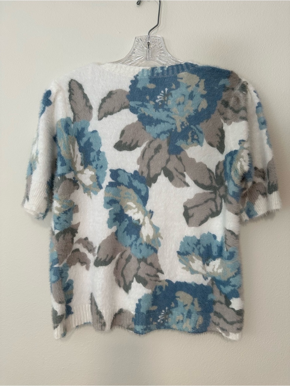 Rachel Zoe soft cozy short sleeve sweater size Large  P2P 20-22” NWT - Picture 2 of 6